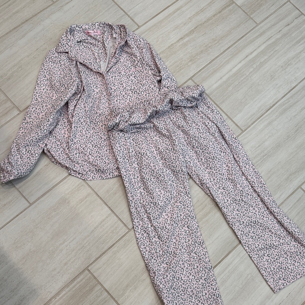 Leopard Print Womens Pajamas
